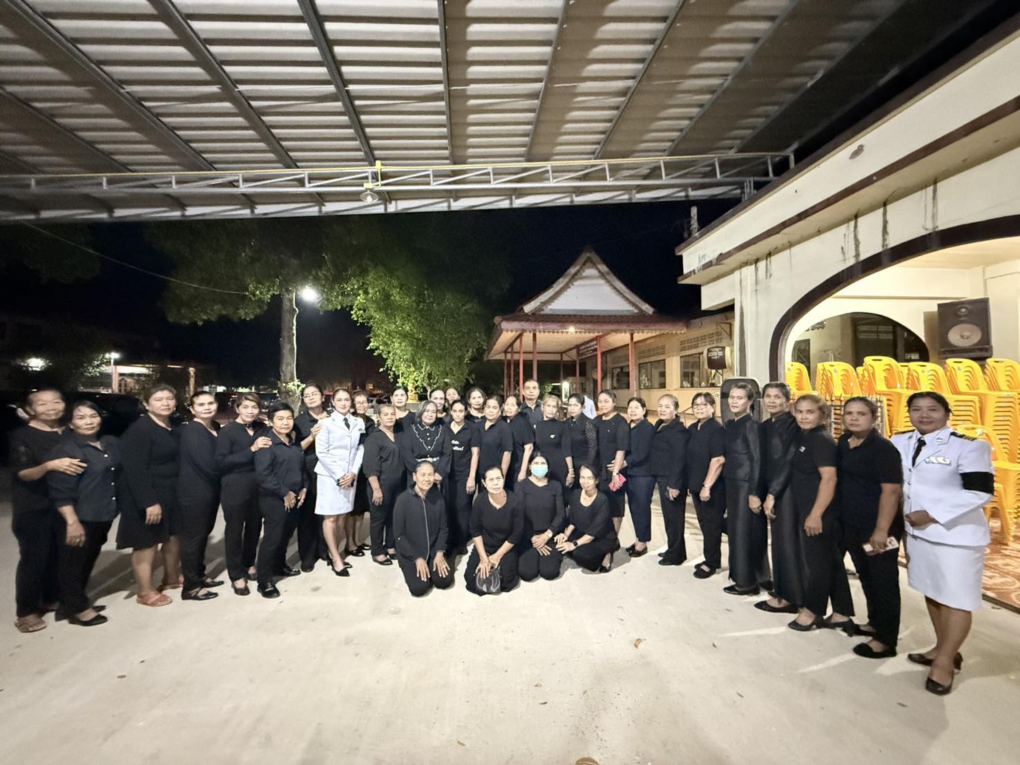 นางสาวศริญดา  ปาลคะเชนทร์
นายอำเภอคีรีรัฐนิคม เป็นประธานการจัดกิจกรรมเพื่อถวายเป็นพระราชกุศลแด่สมเด็จพระนางเจ้าสิริกิติ์ พระบรมราชินีนาถ พระบรมราชชนนีพันปีหลวง ในวาระครบ 15 วัน (ปัณรสมวาร) ในวันพฤหัสบดีที่ 7 พฤศจิกายน 2568 เวลา 16.30 น. ณ วัดนิลาราม (กาซีใต้) หมู่ที่ 9 ตำบลบ้านยาง อำเภอคีรีรัฐนิคม จังหวัดสุราษฎร์ธานี
ในการนี้ นายบุญธรรม  มิ่งแก้ว
สาธารณสุขอำเภอคีรีรัฐนิคม พร้อมด้วยบุคลากรในสังกัด ได้เข้าร่วมพิธีดังกล่าว ด้วยสำนึกในพระมหากรุณาธิคุณอันหาที่สุดมิได้