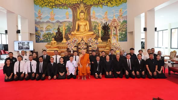 สสจ.สุราษฎร์ธานี จัดพิธีบำเพ็ญกุศลและแสดงความอาลัย และกิจกรรมรวมพลังแห่งความภักดี และแสดงความอาลัย ในห้วงระยะเวลา 100 วัน แห่งการสวรรคต สมเด็จพระนางเจ้าสิริกิติ์ พระบรมราชินีนาถ พระบรมราชชนนีพันปีหลวง